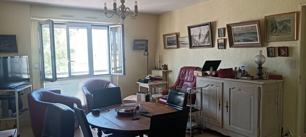 PONTIVY - CENTRE-VILLE - APPARTEMENT 2 CHAMBRES - GARAGE