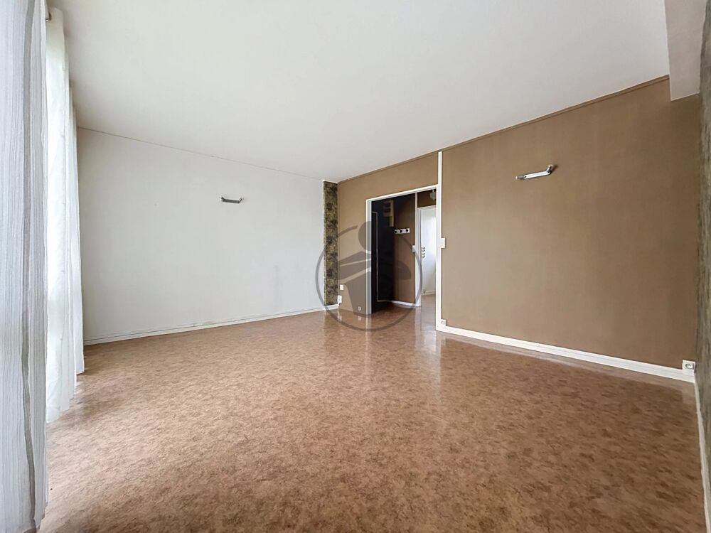 APPARTEMENT 3 CHAMBRES AVEC BALCON  SAINT-QUENTIN