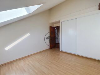  Appartement à louer 3 pièces 83 m²
