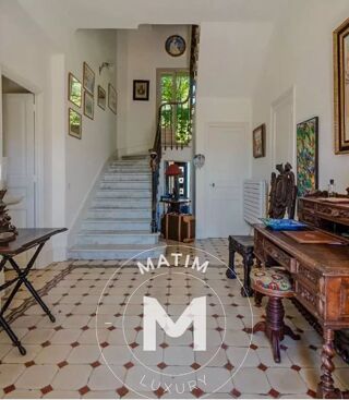  Propriété/château à vendre 8 pièces 400 m²