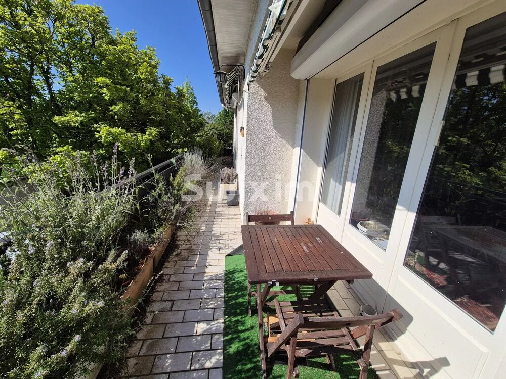 MAISON SUR SOUS SOL