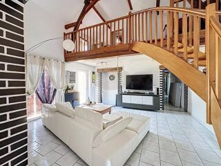  Maison  vendre 9 pices 260 m