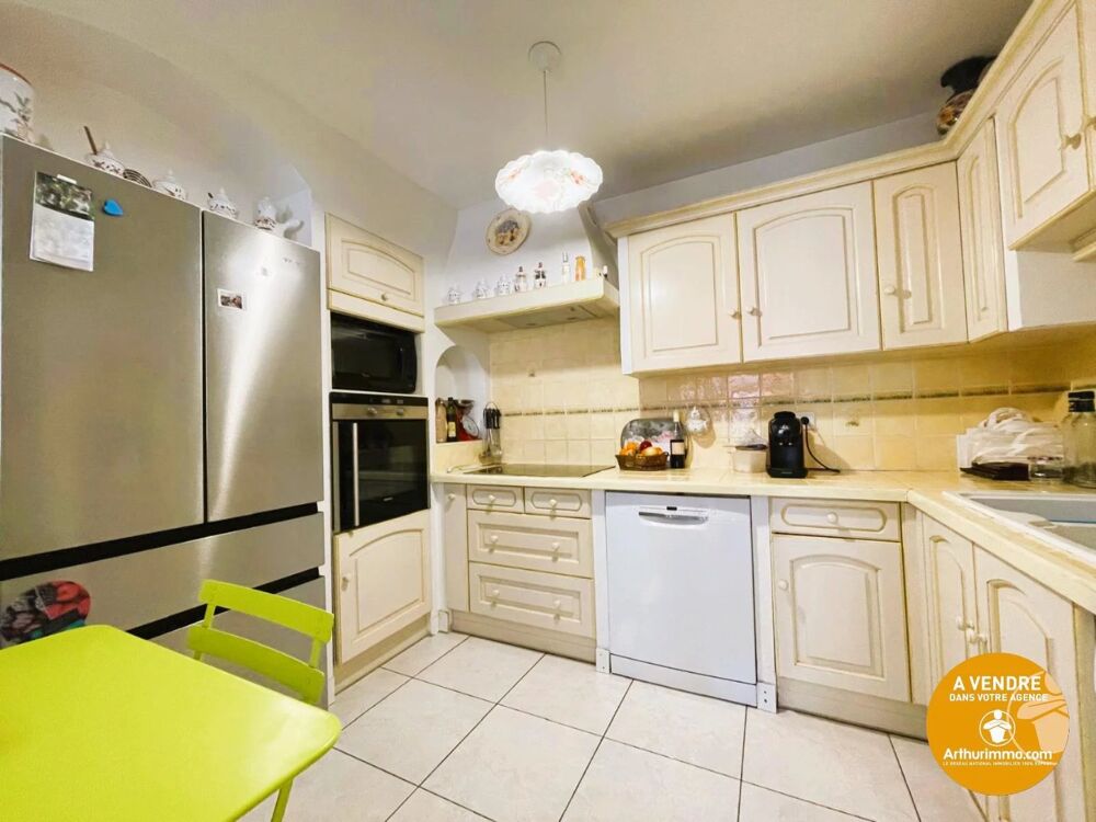 Appartement moderne viager occupé Le Lavandou