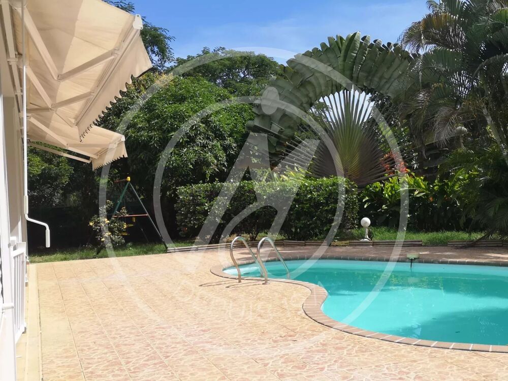 A LOUER VILLA INDIVIDUELLE MEUBLEE 4 CHAMBRES BAIE MAHAULT 2500