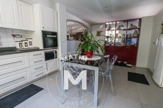  Maison � vendre 6 pi�ces 215 m�