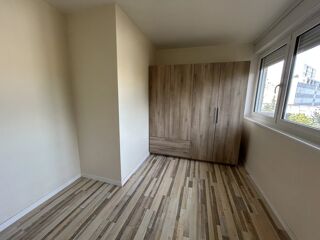  Appartement à louer 4 pièces 71 m²