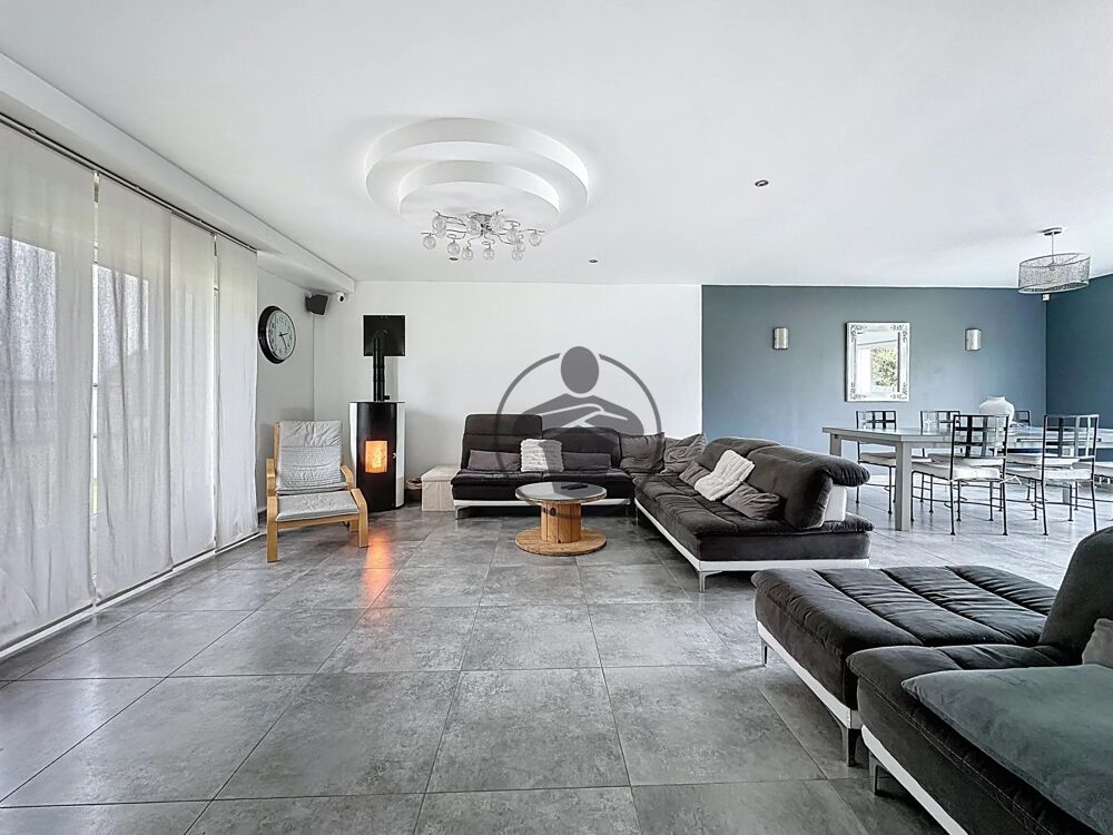 Spacieuse maison familiale avec piscine