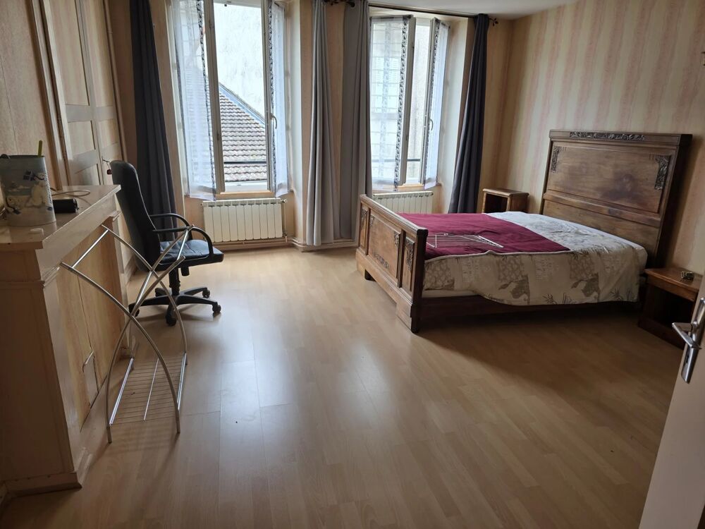 Maison 4 pièces 131 m² · à Jumeaux · 131 m² · 123 000 €
