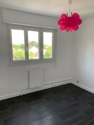  Appartement à louer 4 pièces 75 m²