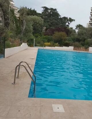  Appartement � louer 1 pi�ce 35 m� Juan-les-pins