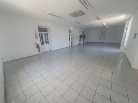 LOCAL - 7 Pi&egrave;ces - 250 m&sup2; 2450 97410 Saint-pierre