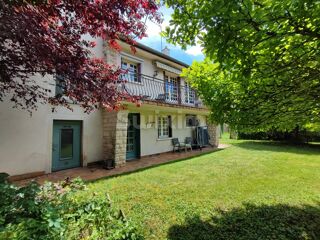  Maison  vendre 8 pices 235 m