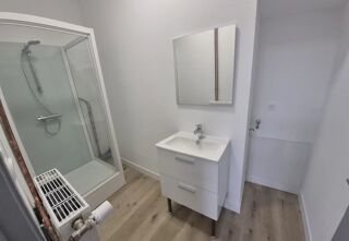  Appartement à louer 2 pièces 43 m²