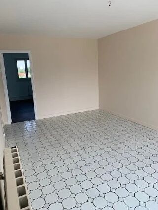  Appartement à louer 4 pièces 75 m²