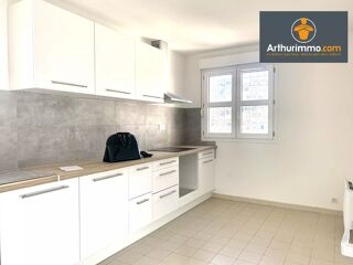  Appartement à louer 5 pièces 108 m²