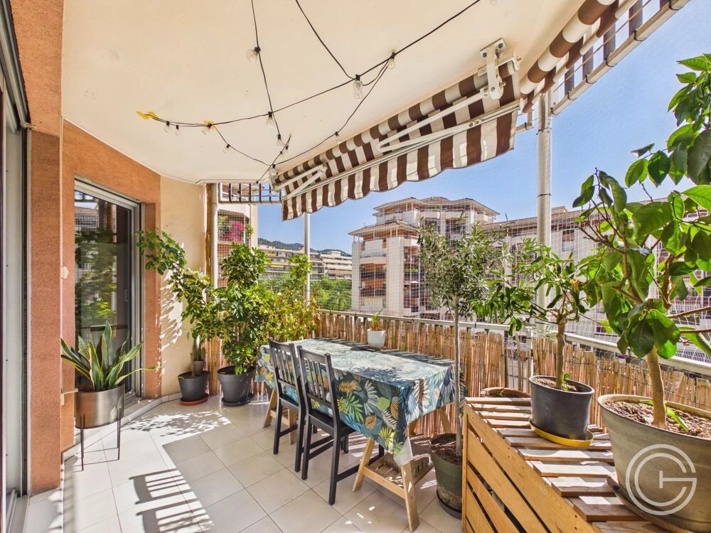 Location Appartement APPARTEMENT 3 PIECES MEUBLE - 2 PLACE CIGALUSA - NICE PORT Nice