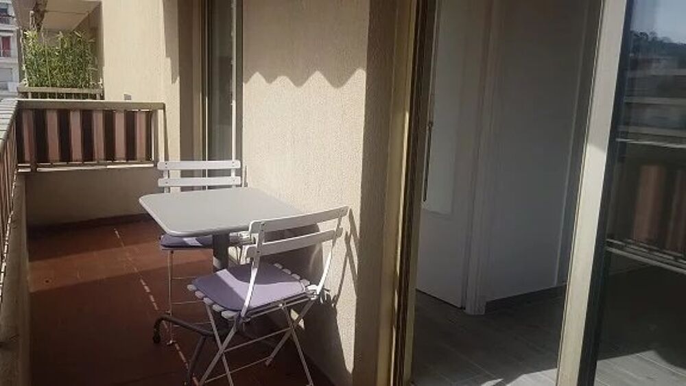 Location Appartement Studio de 23m² avec terrasse Nice