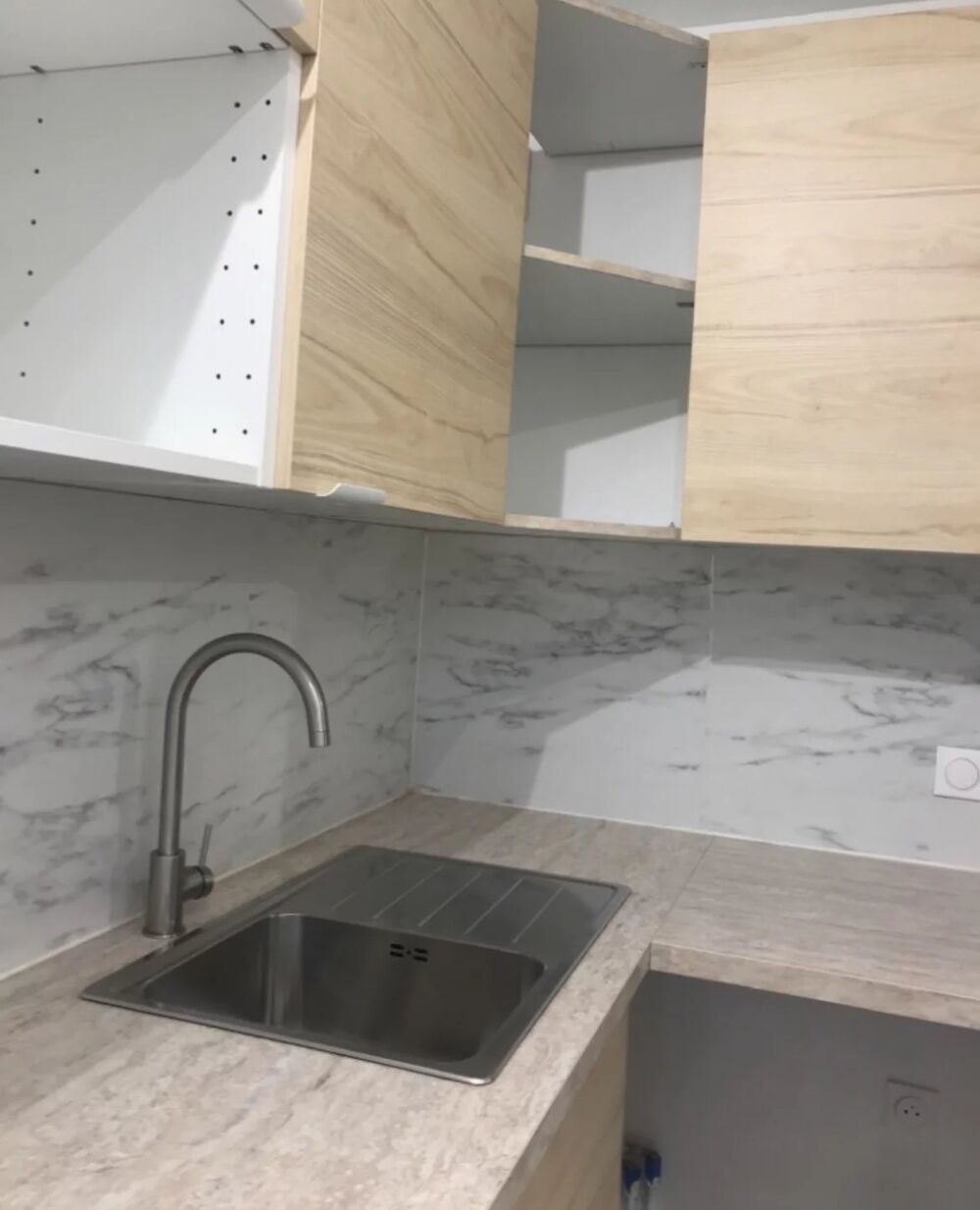 Location Appartement Studio de 40m² avec jardin privatif de 40m² et terrasse de 12m² Saint-laurent-du-var