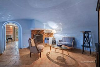  Villa � vendre 15 + pi�ces 640 m�