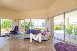  Villa à vendre 8 pièces 234 m²