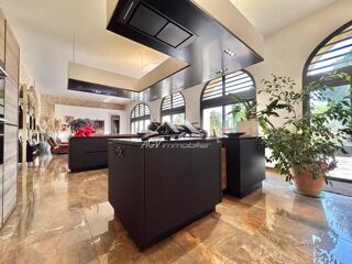  Villa � vendre 7 pi�ces 320 m�