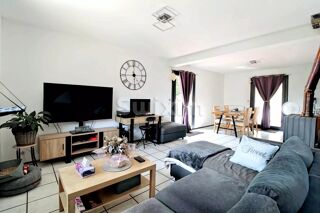  Maison  vendre 5 pices 99 m