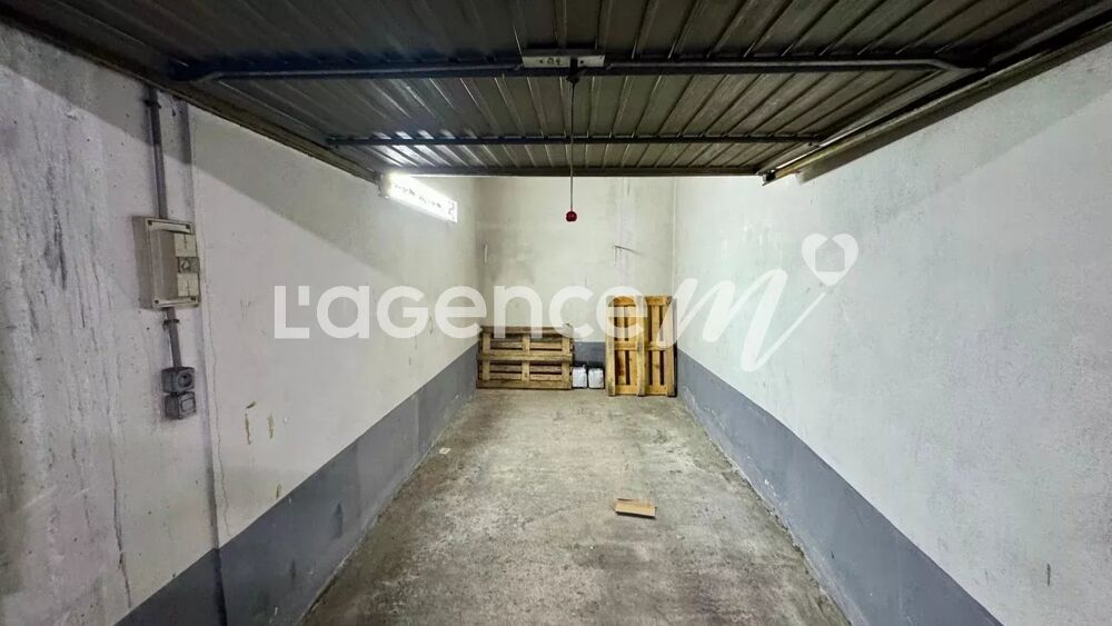 Vente Parking/Garage NICE horloge de Cessole  -- BOX Garage fermé Nice