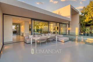  Maison à louer 6 pièces 220 m²