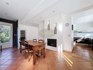  Maison  vendre 10 pices 265 m