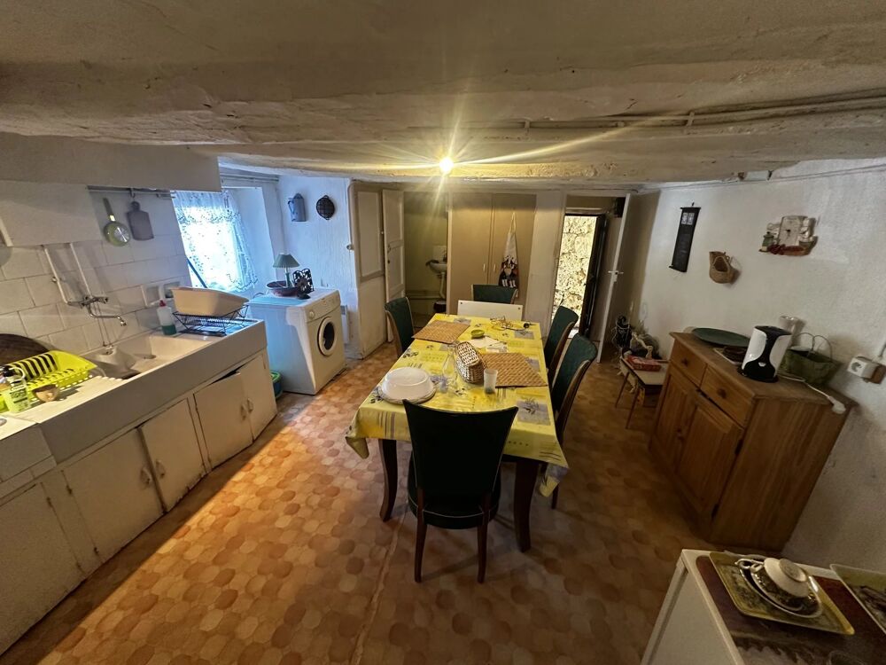 Appartement traversant, 2 chambres, 1 cave de 23 m2