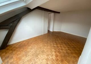 Appartement à louer 3 pièces 87 m²