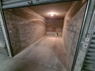  Parking / Garage � louer 12 m�