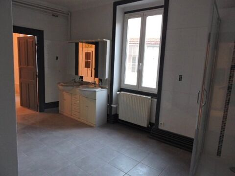  Appartement � louer 5 pi�ces 154 m�