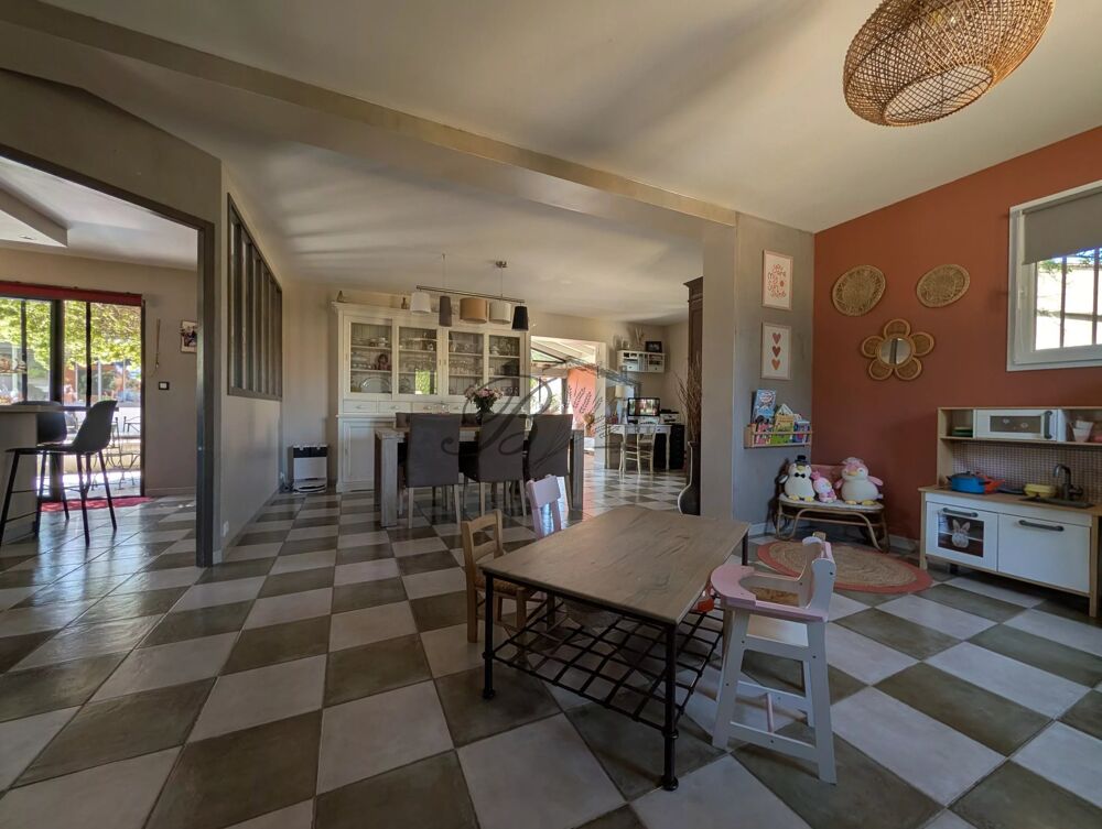 Vente Maison Villa contemporaine de 151 m² avec piscine, spa et prestations d Pertuis
