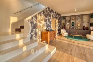  Maison à louer 6 pièces 281 m²