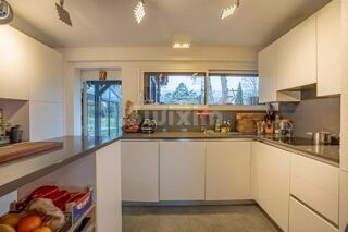  Maison � vendre 6 pi�ces 204 m�