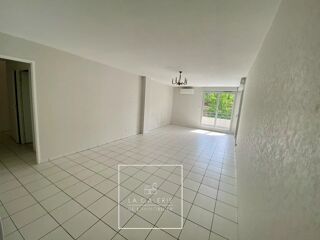  Appartement à louer 4 pièces 96 m²