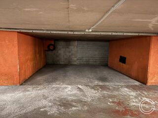  Parking / Garage à louer 14 m²