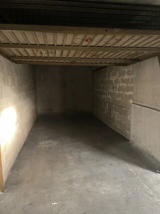  Parking / Garage � louer 