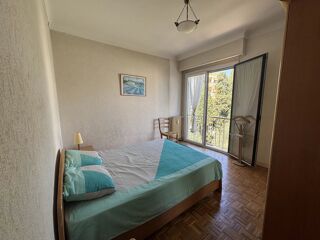  Appartement à louer 3 pièces 100 m²