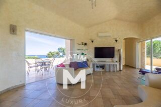  Villa à vendre 8 pièces 234 m²