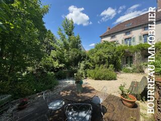  Maison à vendre 12 pièces 242 m²
