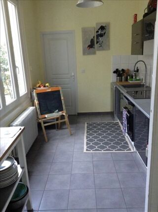 Maison à louer 7 pièces 166 m²