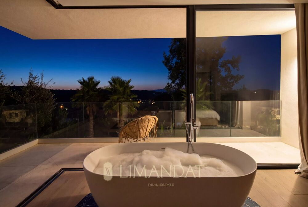 à vendre  Maison Mougins (06250)