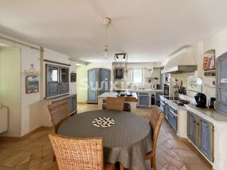  Maison à vendre 11 pièces 368 m²