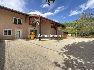  Maison à louer 5 pièces 157 m²
