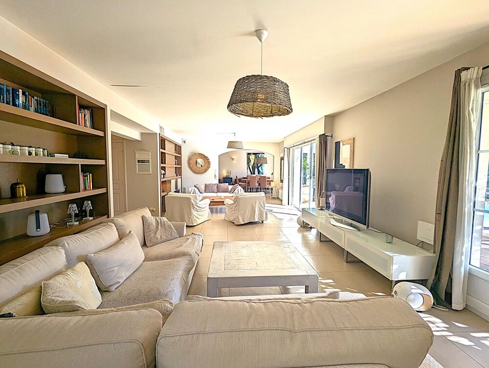 Vente Maison MAGNIFIQUE VILLA 5 PIÈCES DE 225 M² AVEC PISCINE Grimaud