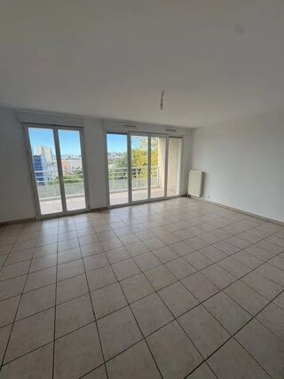  Appartement � louer 4 pi�ces 85 m�