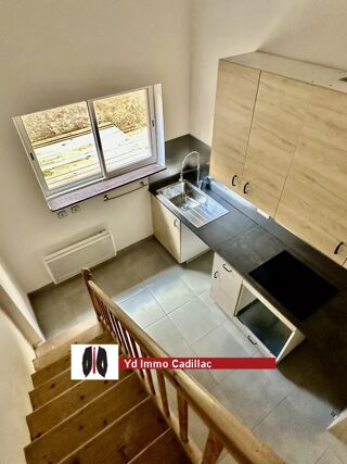  Appartement à louer 3 pièces 86 m²
