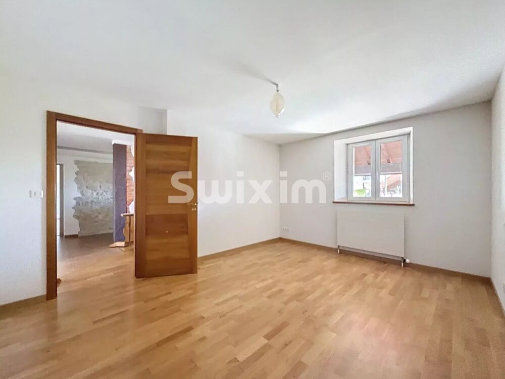 � vendre  Maison Saint-Jean-de-Gonville (01630)